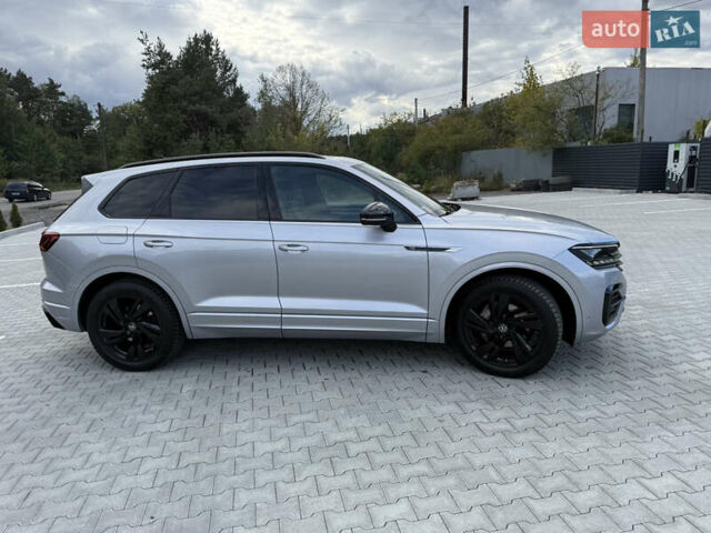 Серый Фольксваген Туарег, объемом двигателя 2.97 л и пробегом 118 тыс. км за 57900 $, фото 10 на Automoto.ua