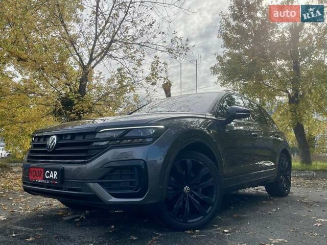 Серый Фольксваген Туарег, объемом двигателя 3 л и пробегом 97 тыс. км за 58999 $, фото 7 на Automoto.ua