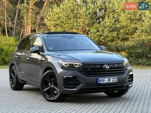 Серый Фольксваген Туарег, объемом двигателя 2.97 л и пробегом 156 тыс. км за 55300 $, фото 21 на Automoto.ua