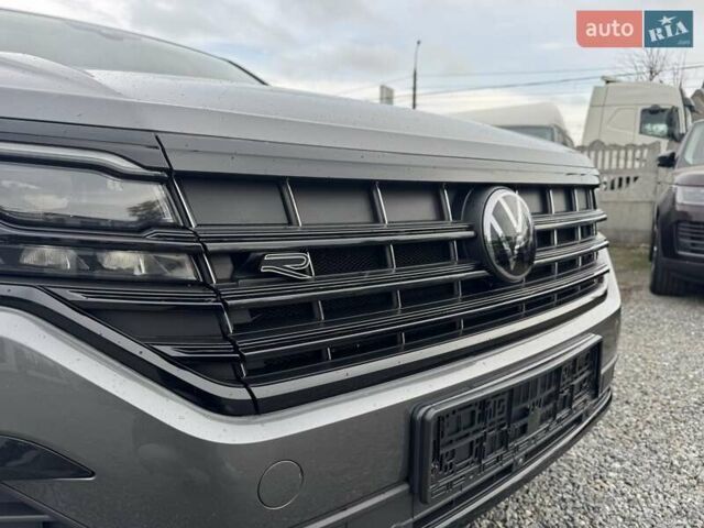 Серый Фольксваген Туарег, объемом двигателя 2.97 л и пробегом 158 тыс. км за 57900 $, фото 87 на Automoto.ua