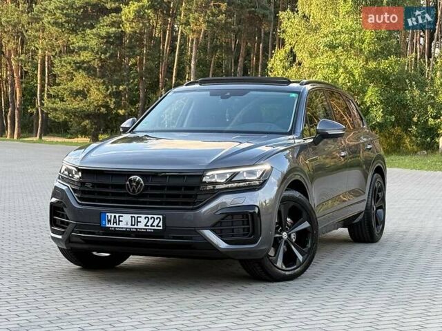 Серый Фольксваген Туарег, объемом двигателя 2.97 л и пробегом 156 тыс. км за 55300 $, фото 10 на Automoto.ua