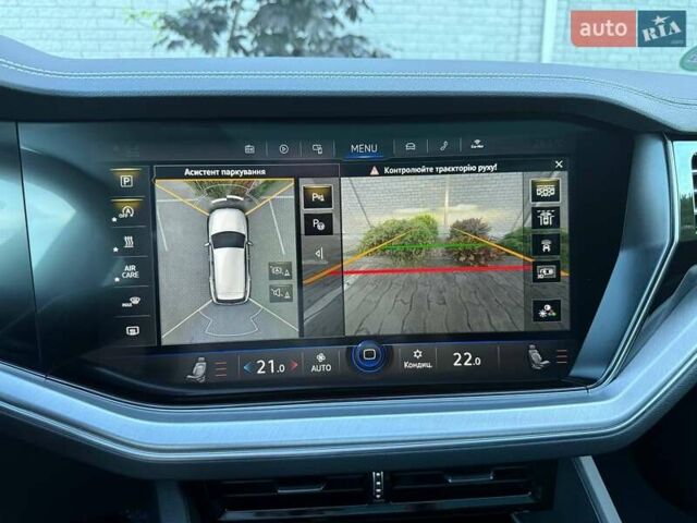 Серый Фольксваген Туарег, объемом двигателя 2.97 л и пробегом 156 тыс. км за 55300 $, фото 47 на Automoto.ua