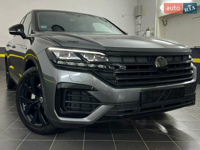Серый Фольксваген Туарег, объемом двигателя 3 л и пробегом 141 тыс. км за 58999 $, фото 11 на Automoto.ua