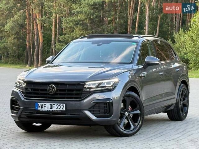 Серый Фольксваген Туарег, объемом двигателя 2.97 л и пробегом 156 тыс. км за 55300 $, фото 9 на Automoto.ua