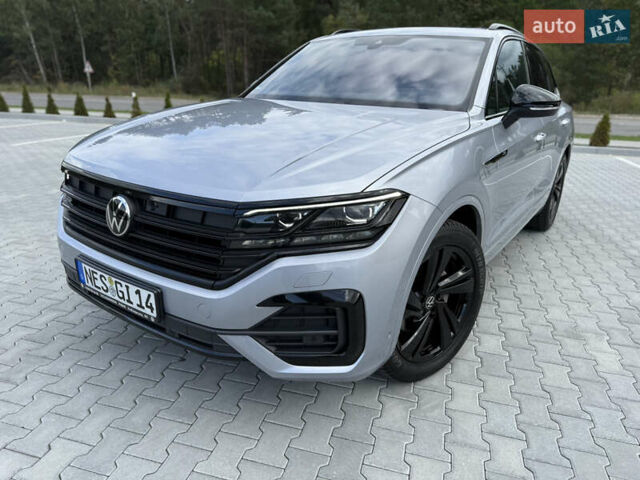 Серый Фольксваген Туарег, объемом двигателя 2.97 л и пробегом 118 тыс. км за 57900 $, фото 1 на Automoto.ua
