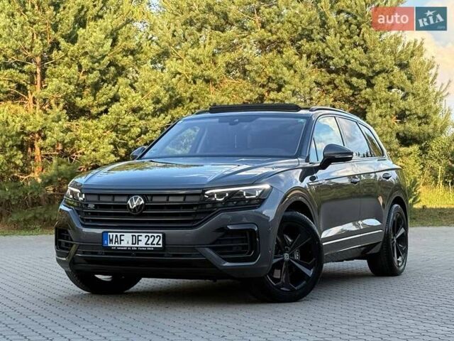 Серый Фольксваген Туарег, объемом двигателя 2.97 л и пробегом 156 тыс. км за 55300 $, фото 4 на Automoto.ua