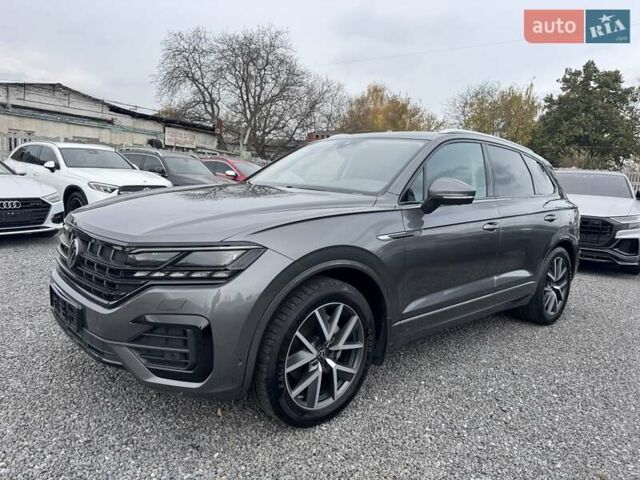 Серый Фольксваген Туарег, объемом двигателя 2.97 л и пробегом 158 тыс. км за 57900 $, фото 84 на Automoto.ua