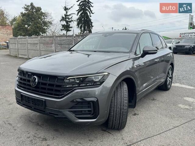 Серый Фольксваген Туарег, объемом двигателя 2.97 л и пробегом 158 тыс. км за 57900 $, фото 43 на Automoto.ua