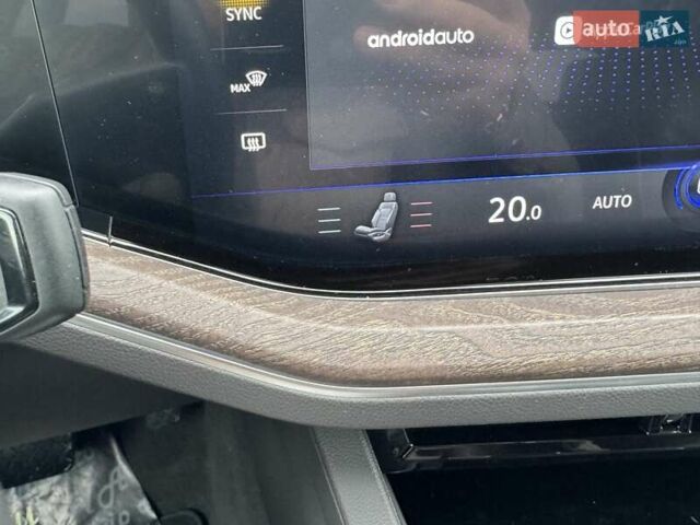 Серый Фольксваген Туарег, объемом двигателя 2.97 л и пробегом 158 тыс. км за 57900 $, фото 27 на Automoto.ua