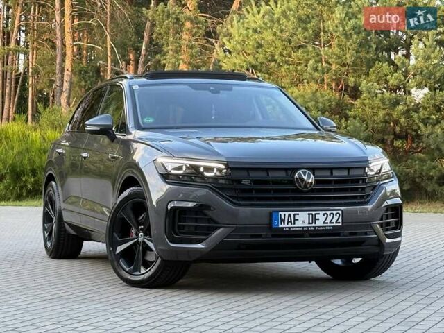 Серый Фольксваген Туарег, объемом двигателя 2.97 л и пробегом 156 тыс. км за 55300 $, фото 19 на Automoto.ua