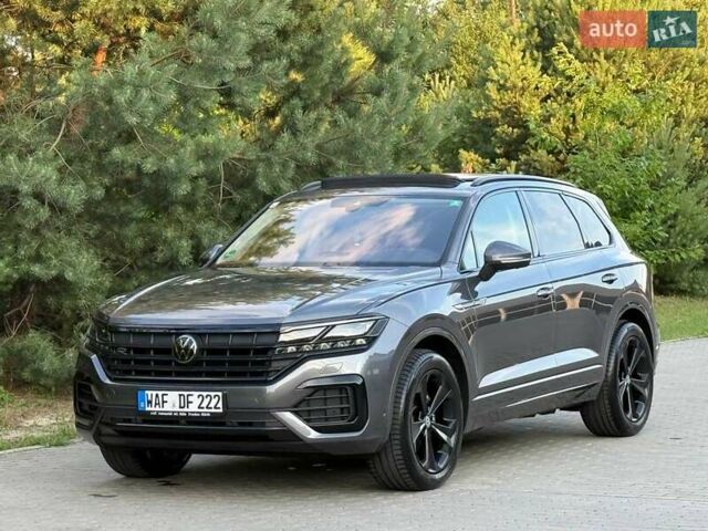 Серый Фольксваген Туарег, объемом двигателя 2.97 л и пробегом 156 тыс. км за 55300 $, фото 82 на Automoto.ua