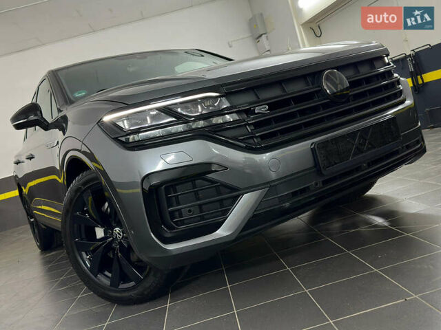 Серый Фольксваген Туарег, объемом двигателя 3 л и пробегом 141 тыс. км за 58999 $, фото 15 на Automoto.ua