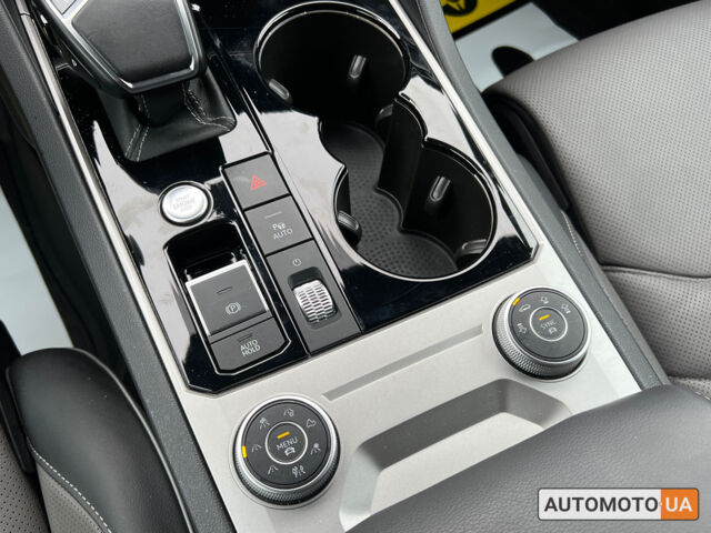 Сірий Фольксваген Туарег, об'ємом двигуна 3 л та пробігом 57 тис. км за 67600 $, фото 19 на Automoto.ua