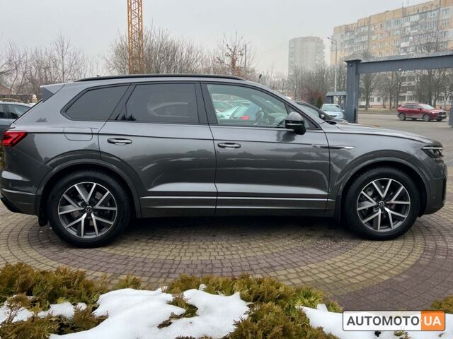 Сірий Фольксваген Туарег, об'ємом двигуна 3 л та пробігом 57 тис. км за 67600 $, фото 7 на Automoto.ua