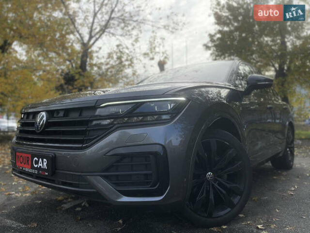 Серый Фольксваген Туарег, объемом двигателя 3 л и пробегом 97 тыс. км за 59400 $, фото 7 на Automoto.ua