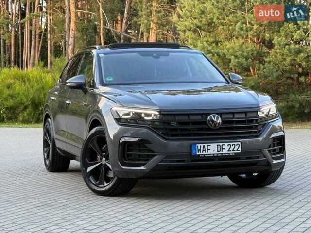 Серый Фольксваген Туарег, объемом двигателя 2.97 л и пробегом 156 тыс. км за 55300 $, фото 15 на Automoto.ua