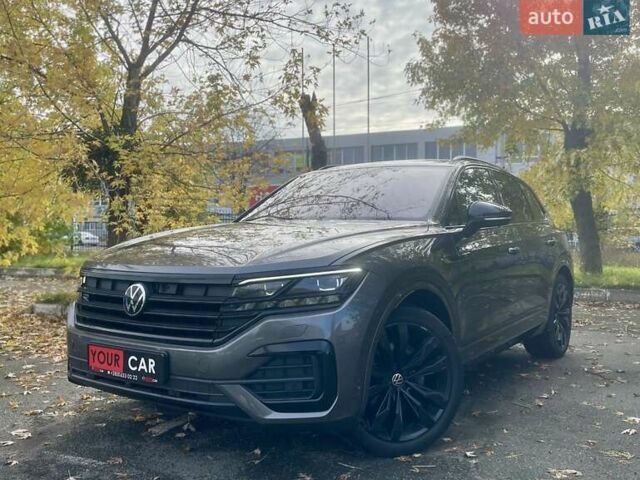 Серый Фольксваген Туарег, объемом двигателя 3 л и пробегом 97 тыс. км за 58999 $, фото 6 на Automoto.ua