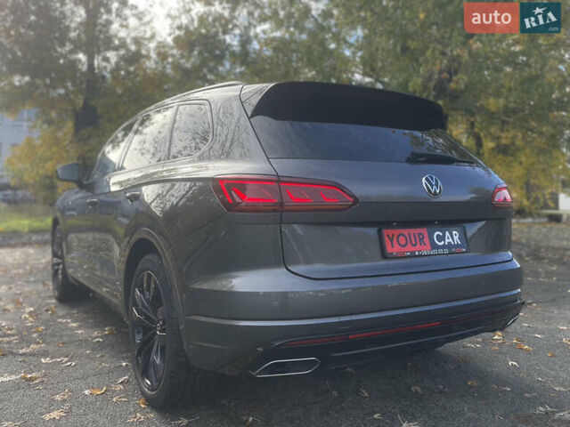 Серый Фольксваген Туарег, объемом двигателя 3 л и пробегом 97 тыс. км за 59400 $, фото 21 на Automoto.ua