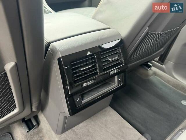 Серый Фольксваген Туарег, объемом двигателя 2.97 л и пробегом 158 тыс. км за 57900 $, фото 49 на Automoto.ua