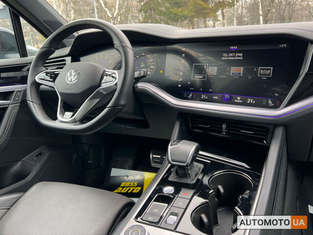 Сірий Фольксваген Туарег, об'ємом двигуна 3 л та пробігом 57 тис. км за 67600 $, фото 17 на Automoto.ua