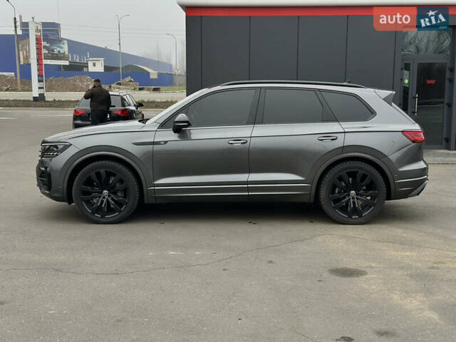 Серый Фольксваген Туарег, объемом двигателя 2.99 л и пробегом 135 тыс. км за 57000 $, фото 18 на Automoto.ua