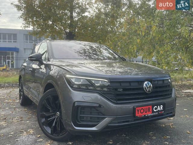 Серый Фольксваген Туарег, объемом двигателя 3 л и пробегом 97 тыс. км за 59400 $, фото 10 на Automoto.ua