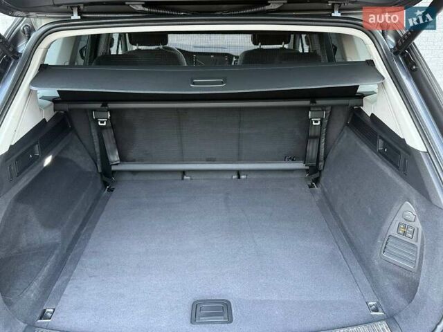 Серый Фольксваген Туарег, объемом двигателя 2.97 л и пробегом 156 тыс. км за 55300 $, фото 52 на Automoto.ua