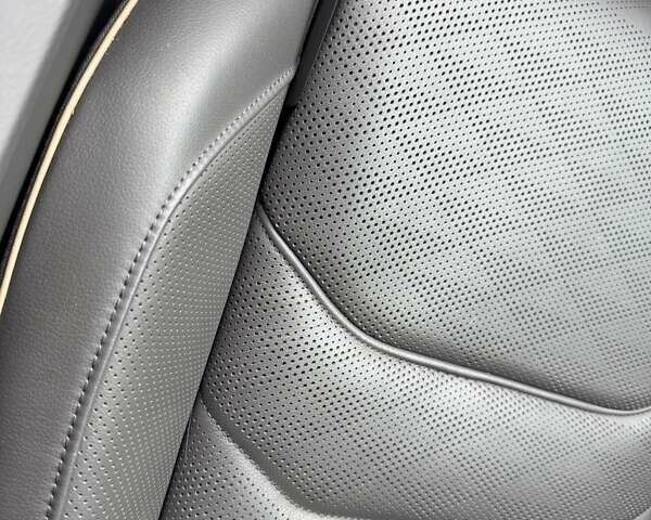 Серый Фольксваген Туарег, объемом двигателя 2.97 л и пробегом 158 тыс. км за 57900 $, фото 1 на Automoto.ua