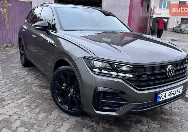 Серый Фольксваген Туарег, объемом двигателя 2.97 л и пробегом 172 тыс. км за 65000 $, фото 10 на Automoto.ua