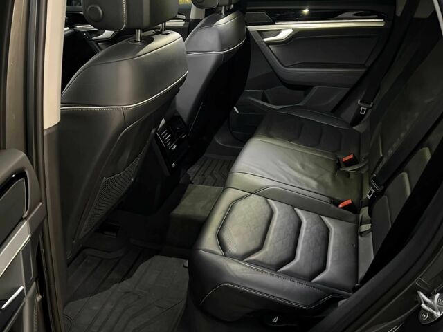 Серый Фольксваген Туарег, объемом двигателя 3 л и пробегом 14 тыс. км за 40000 $, фото 10 на Automoto.ua