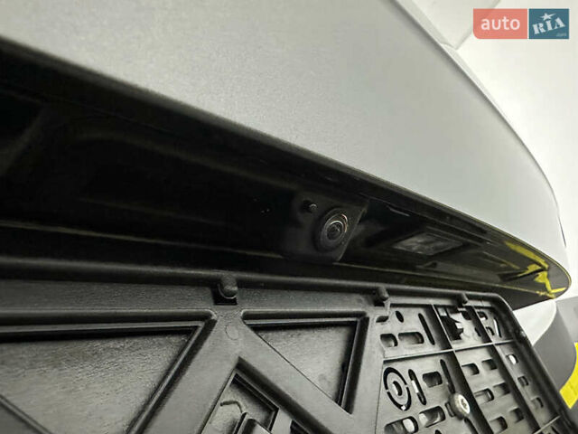 Серый Фольксваген Туарег, объемом двигателя 3 л и пробегом 141 тыс. км за 57999 $, фото 37 на Automoto.ua