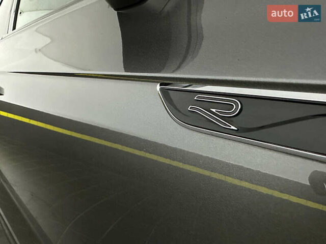 Серый Фольксваген Туарег, объемом двигателя 3 л и пробегом 141 тыс. км за 58999 $, фото 28 на Automoto.ua