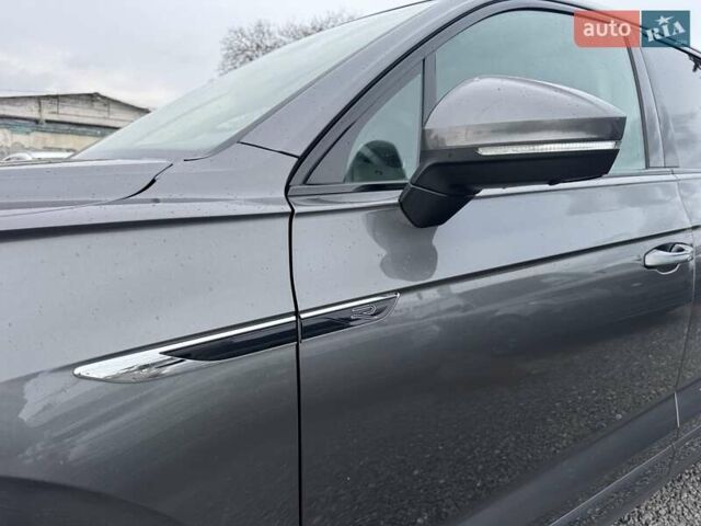 Серый Фольксваген Туарег, объемом двигателя 2.97 л и пробегом 158 тыс. км за 57900 $, фото 82 на Automoto.ua