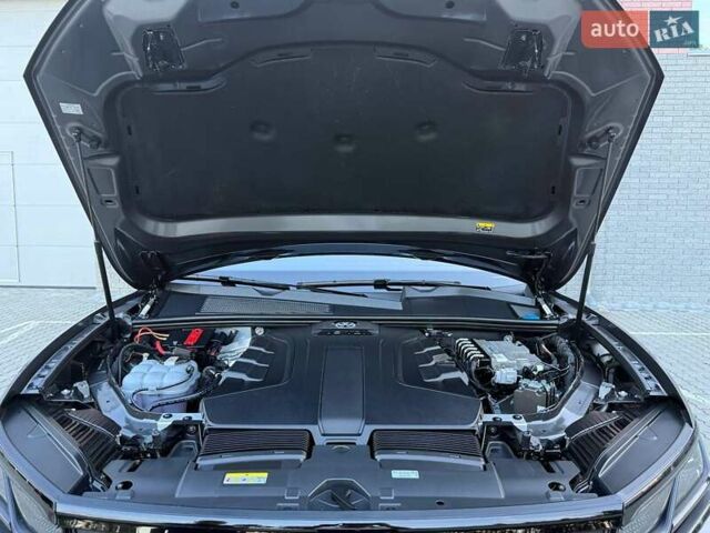 Серый Фольксваген Туарег, объемом двигателя 2.97 л и пробегом 156 тыс. км за 55300 $, фото 91 на Automoto.ua