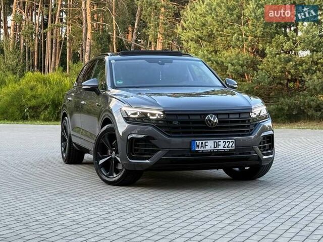 Серый Фольксваген Туарег, объемом двигателя 2.97 л и пробегом 156 тыс. км за 55300 $, фото 16 на Automoto.ua