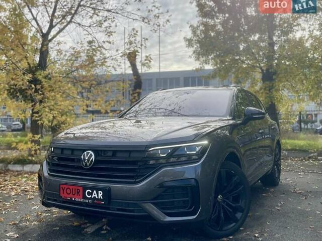 Серый Фольксваген Туарег, объемом двигателя 3 л и пробегом 97 тыс. км за 58999 $, фото 5 на Automoto.ua