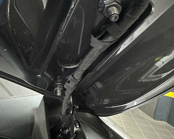 Серый Фольксваген Туарег, объемом двигателя 3 л и пробегом 141 тыс. км за 58999 $, фото 106 на Automoto.ua