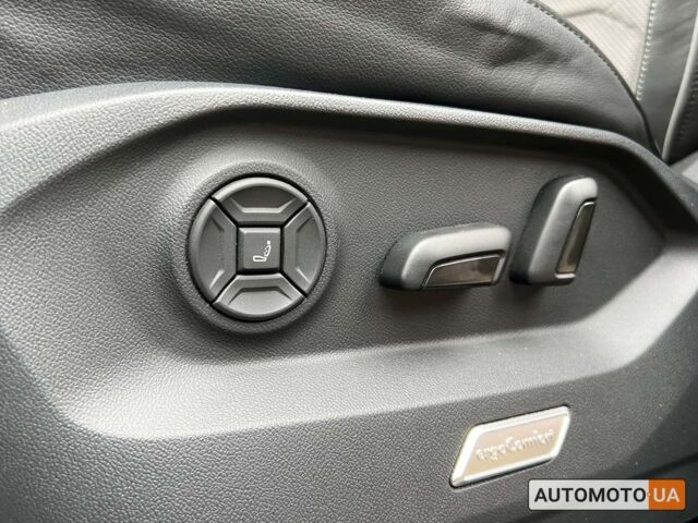 Сірий Фольксваген Туарег, об'ємом двигуна 3 л та пробігом 57 тис. км за 67600 $, фото 23 на Automoto.ua