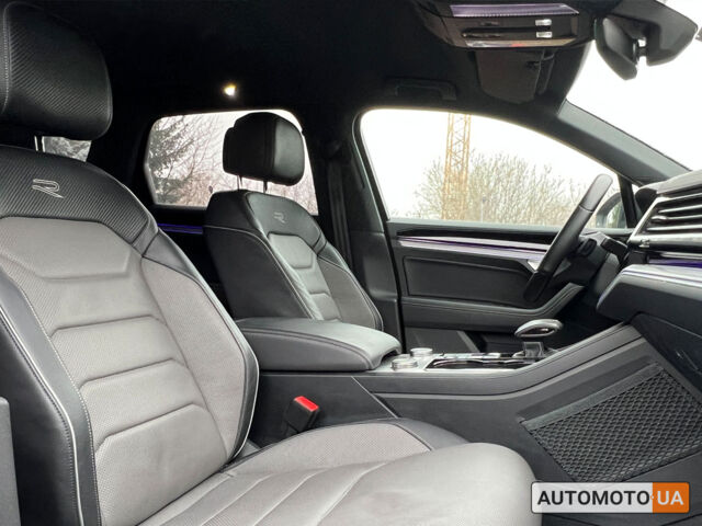 Сірий Фольксваген Туарег, об'ємом двигуна 3 л та пробігом 57 тис. км за 67600 $, фото 12 на Automoto.ua