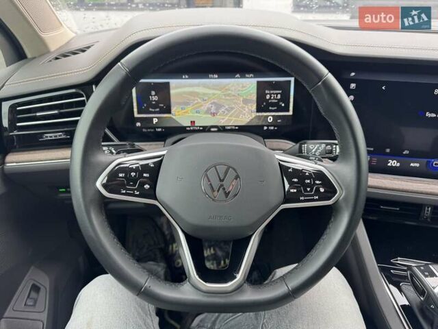 Серый Фольксваген Туарег, объемом двигателя 2.97 л и пробегом 158 тыс. км за 57900 $, фото 18 на Automoto.ua