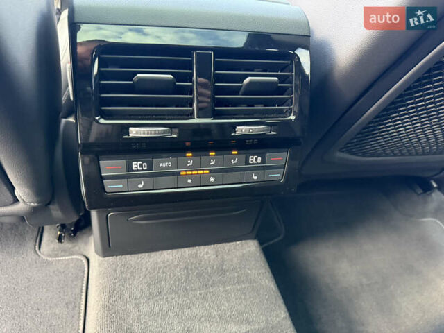 Серый Фольксваген Туарег, объемом двигателя 2.97 л и пробегом 118 тыс. км за 57900 $, фото 33 на Automoto.ua