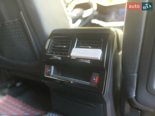 Серый Фольксваген Туарег, объемом двигателя 3 л и пробегом 97 тыс. км за 59400 $, фото 46 на Automoto.ua