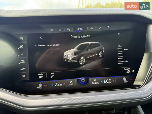 Серый Фольксваген Туарег, объемом двигателя 2.97 л и пробегом 118 тыс. км за 57900 $, фото 40 на Automoto.ua