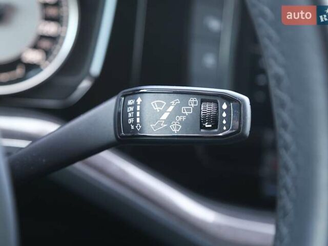 Серый Фольксваген Туарег, объемом двигателя 2.97 л и пробегом 50 тыс. км за 60500 $, фото 35 на Automoto.ua