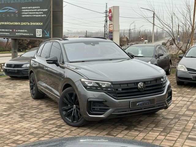 Сірий Фольксваген Туарег, об'ємом двигуна 3 л та пробігом 135 тис. км за 57500 $, фото 1 на Automoto.ua