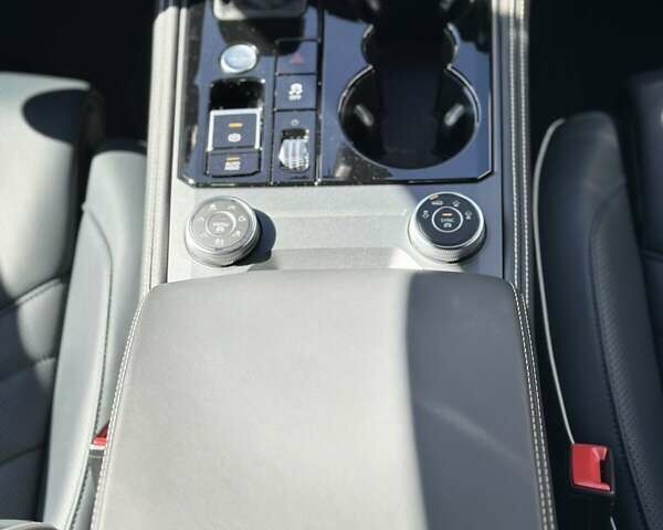 Серый Фольксваген Туарег, объемом двигателя 2.99 л и пробегом 13 тыс. км за 82000 $, фото 37 на Automoto.ua