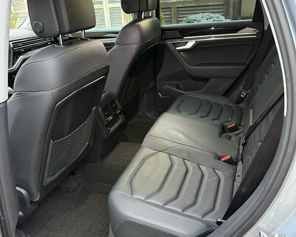 Серый Фольксваген Туарег, объемом двигателя 2.97 л и пробегом 62 тыс. км за 59800 $, фото 10 на Automoto.ua