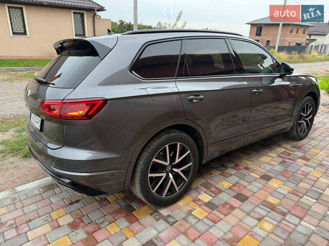 Серый Фольксваген Туарег, объемом двигателя 2.97 л и пробегом 43 тыс. км за 76900 $, фото 12 на Automoto.ua
