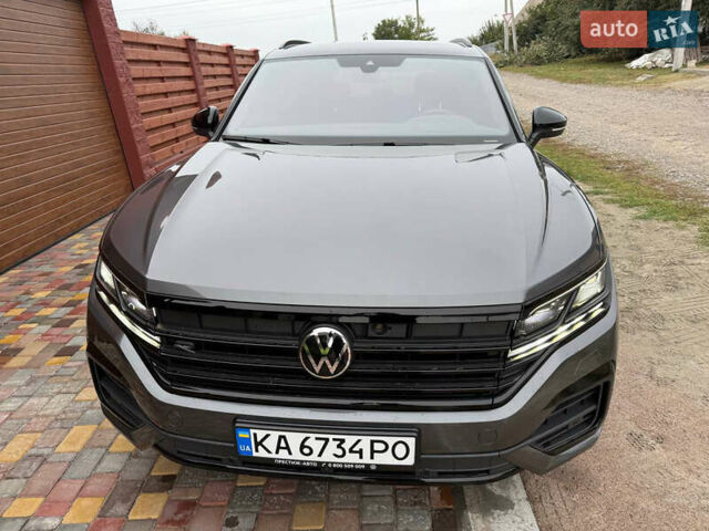 Серый Фольксваген Туарег, объемом двигателя 2.97 л и пробегом 43 тыс. км за 76900 $, фото 9 на Automoto.ua