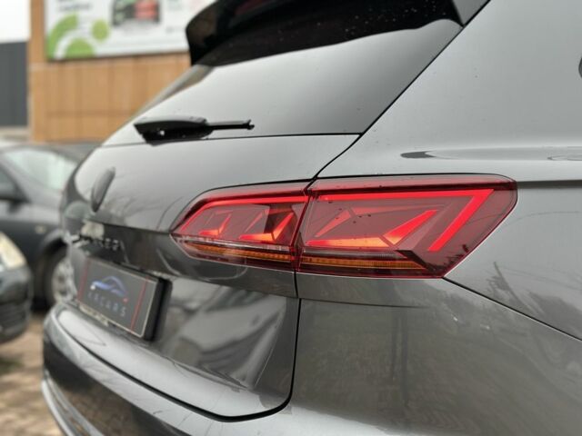 Сірий Фольксваген Туарег, об'ємом двигуна 3 л та пробігом 135 тис. км за 57500 $, фото 10 на Automoto.ua